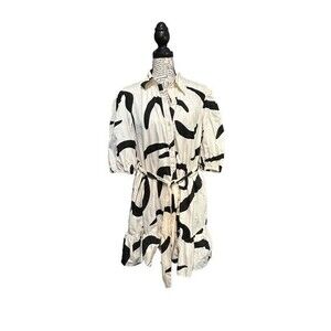 Sincerely Jules Size M Cream/Black Animal Print With Belt‎ Puff Short Sl…